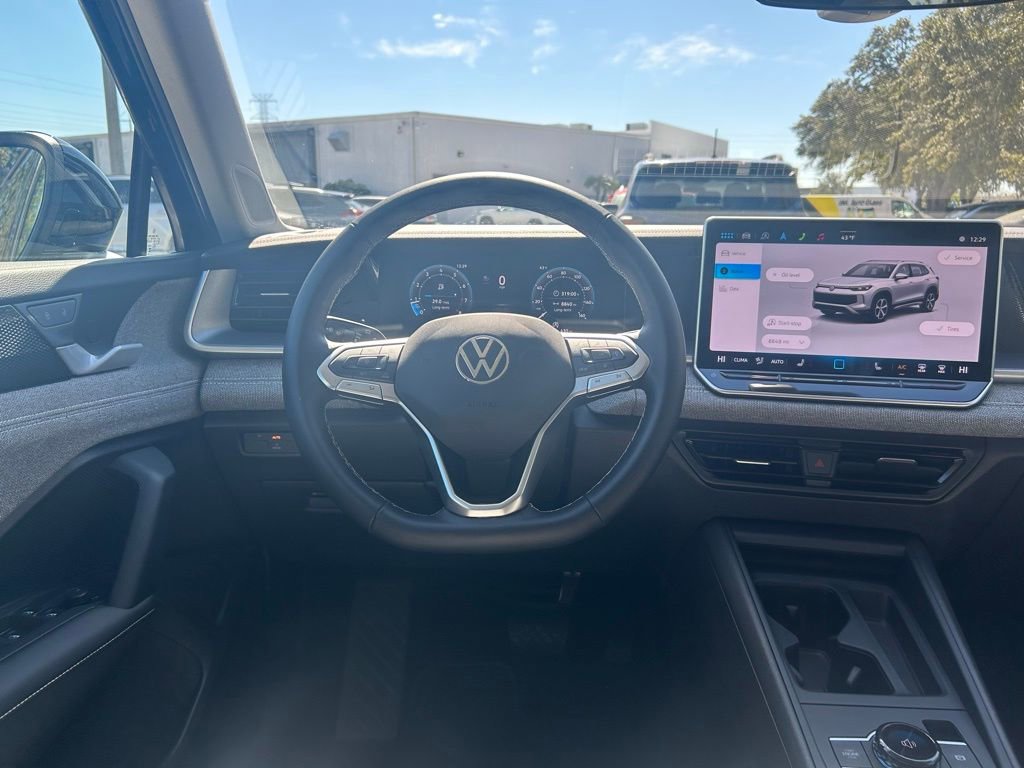 Used 2025 Volkswagen Tiguan S image 49