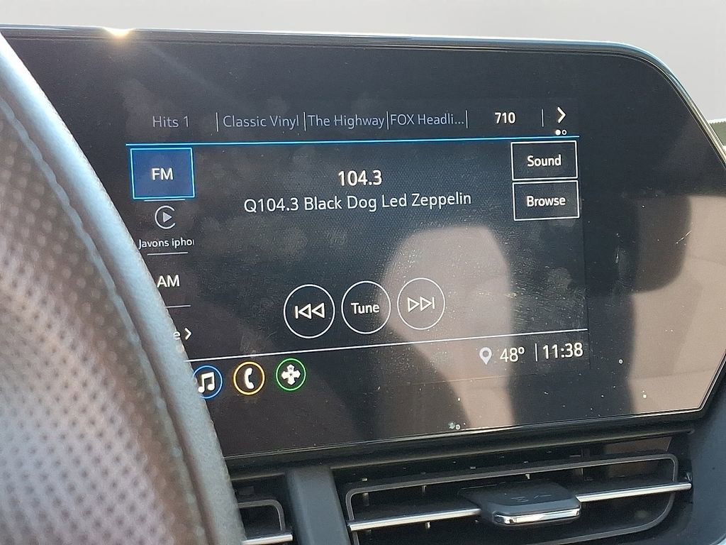 Used 2025 Chevrolet Trax LS w/ LS Convenience Package image 14