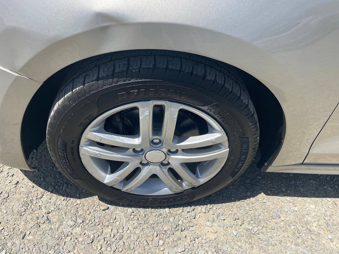 Used 2014 Volkswagen Jetta SE FWD image 28