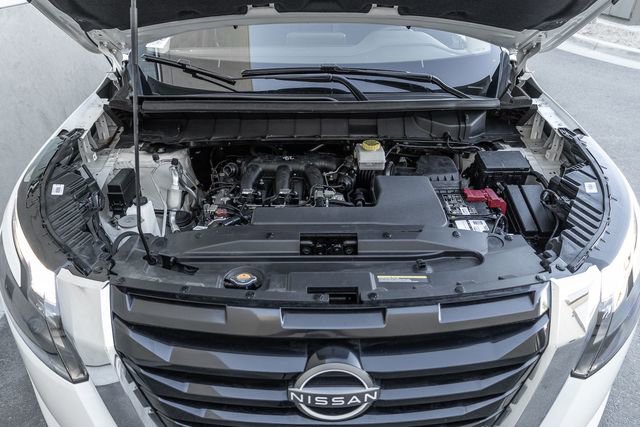 Used 2024 Nissan Pathfinder S image 15