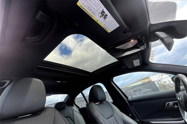 Used 2020 BMW 330i Sedan image 17