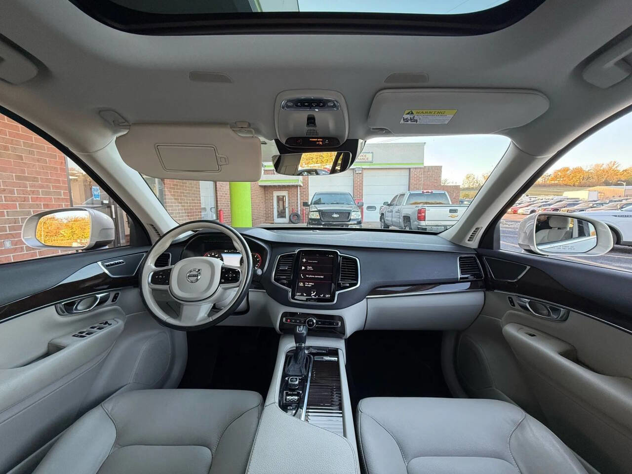 Used 2016 Volvo XC90 T6 Momentum w/ Momentum Plus Package image 16