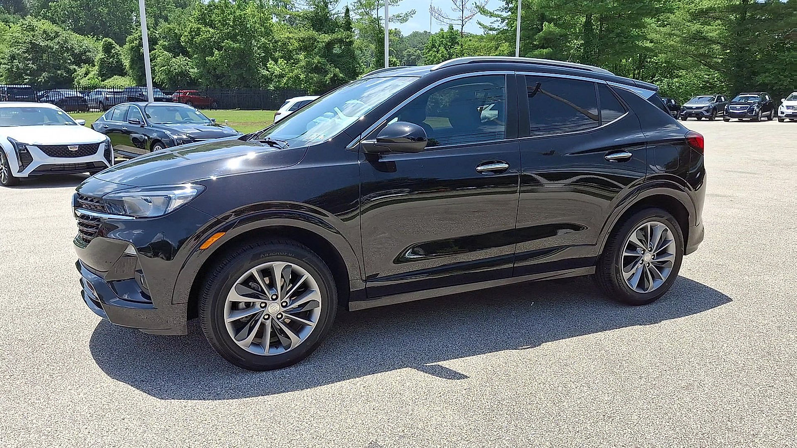 Used 2023 Buick Encore GX Select w/ Sport Touring Package AWD/4WD image 5