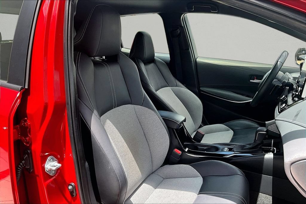 Certified 2021 Toyota Corolla XSE FWD image 32
