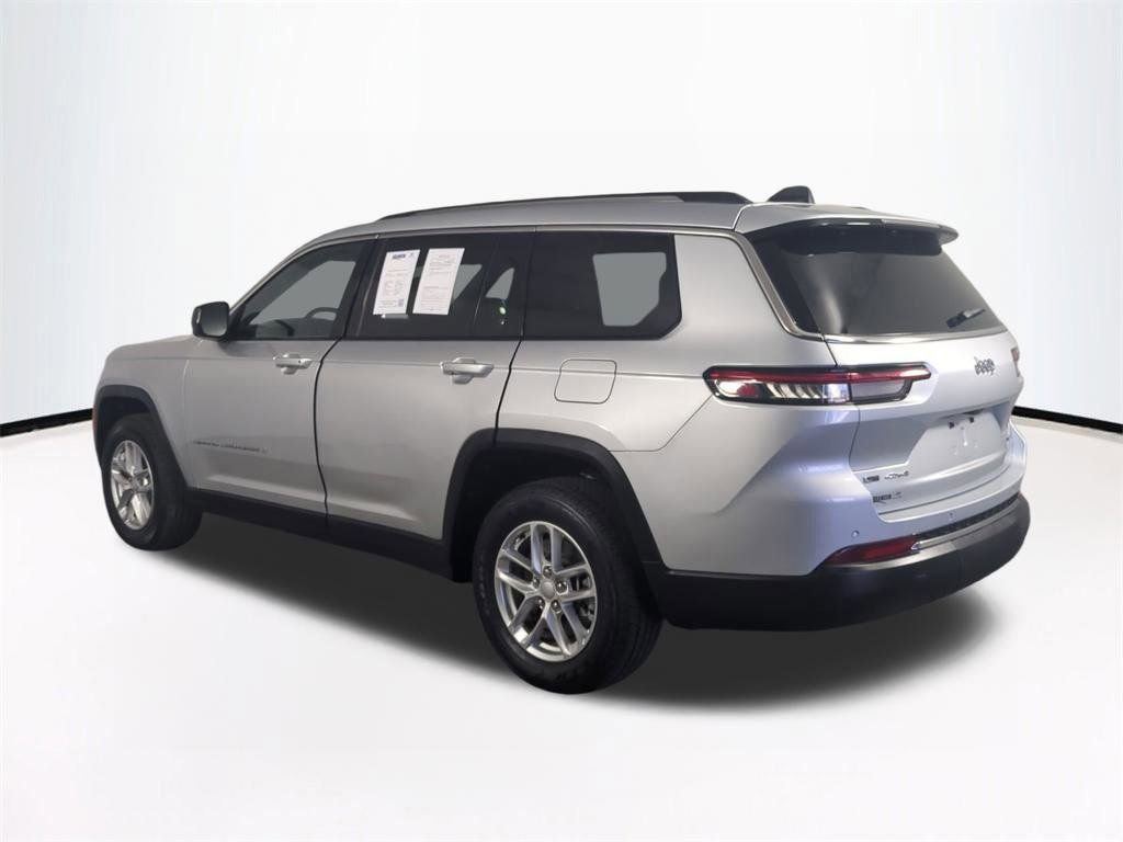 Used 2022 Jeep Grand Cherokee L Laredo w/ Luxury Tech Group I AWD/4WD image 7