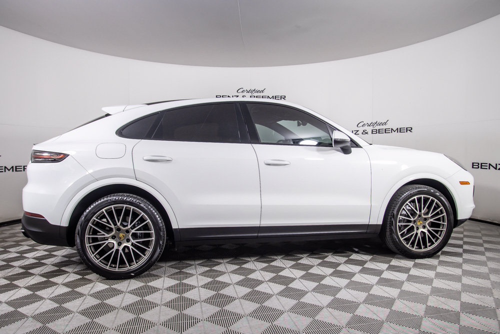 Used 2023 Porsche Cayenne Coupe AWD/4WD image 4