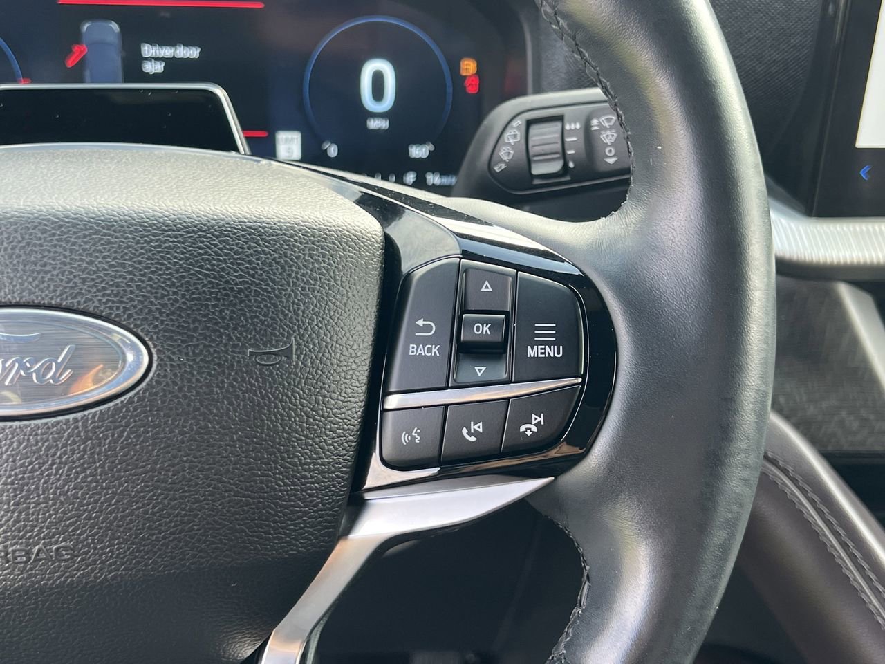 Used 2025 Ford Explorer Platinum image 11