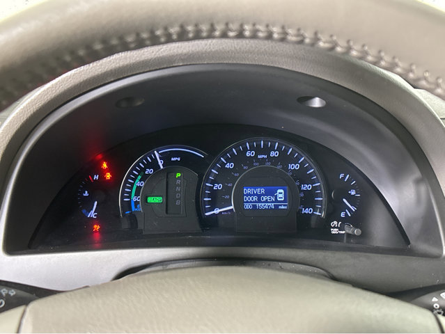 Used 2010 Toyota Camry XLE image 5