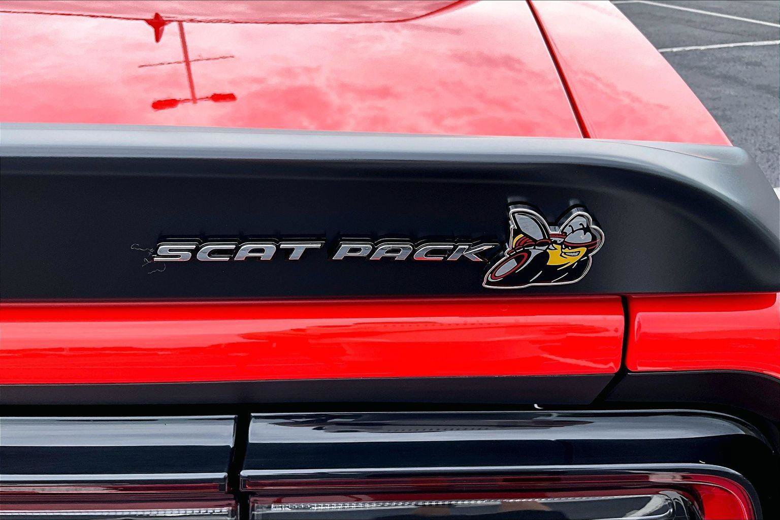 Used 2022 Dodge Challenger R/T Scat Pack w/ Plus Package RWD image 9