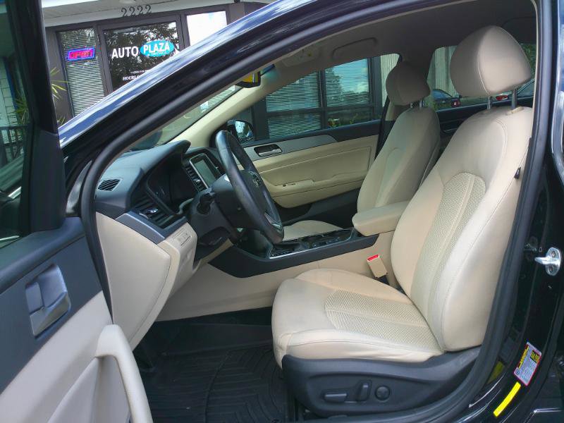 Used 2018 Hyundai Sonata SEL w/ Tech Package 02 image 12