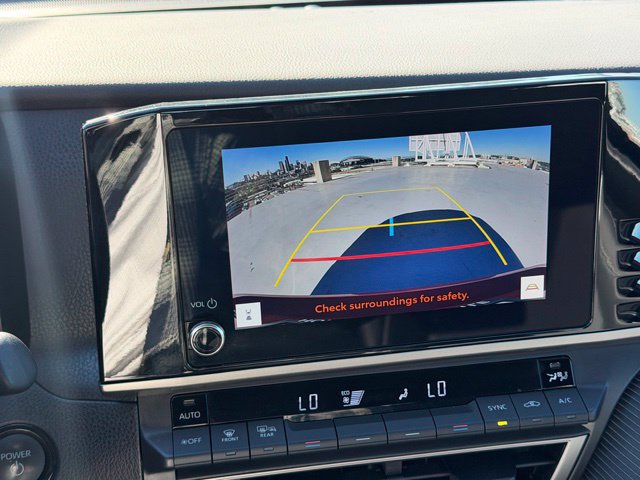 Used 2025 Toyota Camry SE FWD image 15