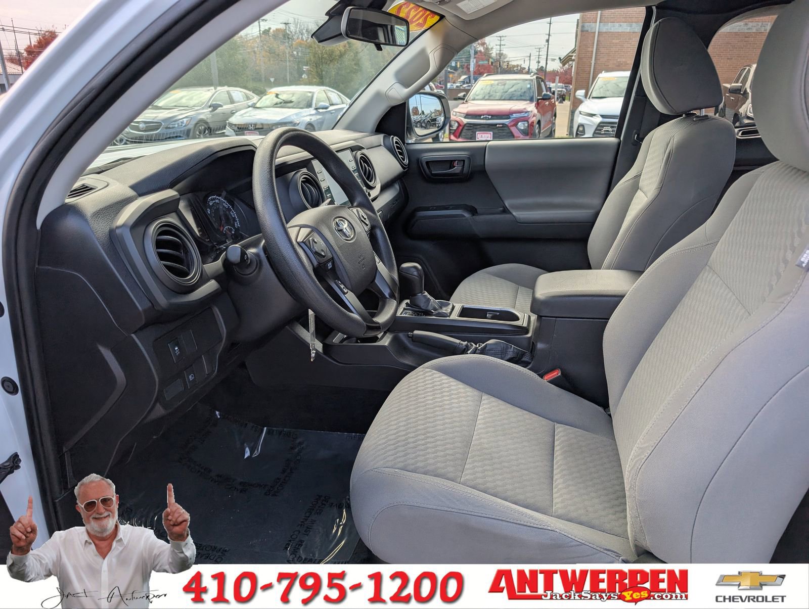 Used 2022 Toyota Tacoma SR image 14