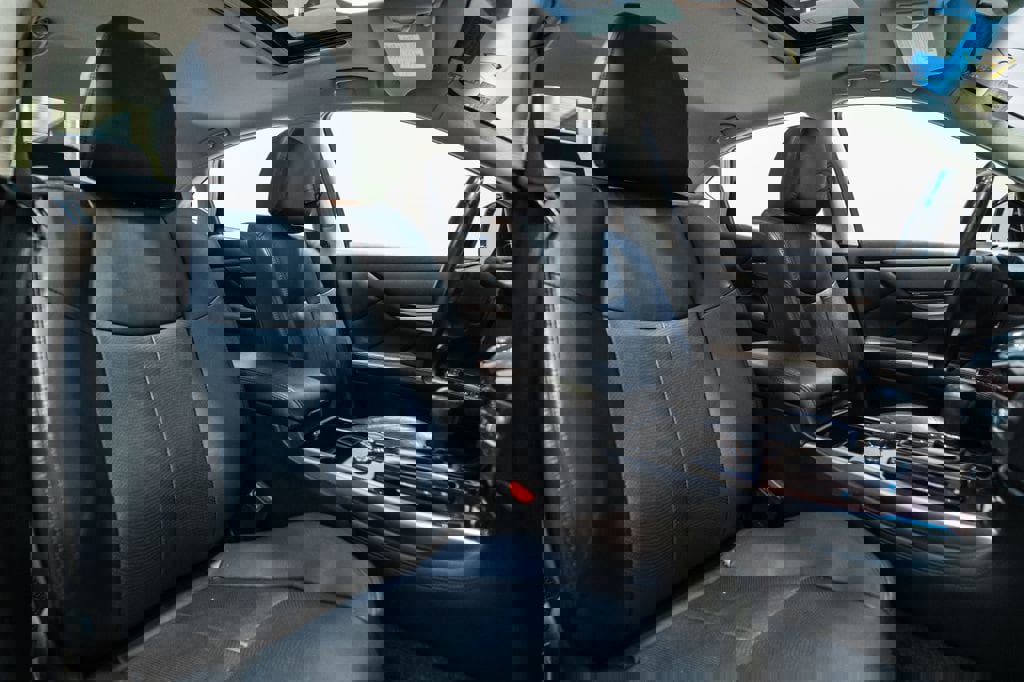 Used 2015 INFINITI Q70 L 3.7 image 13