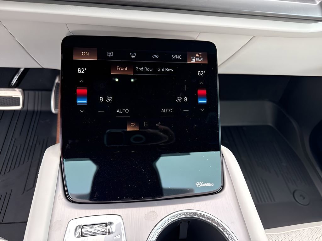 Used 2026 Cadillac Vistiq Luxury w/ LPO, Floor Liner Package image 36