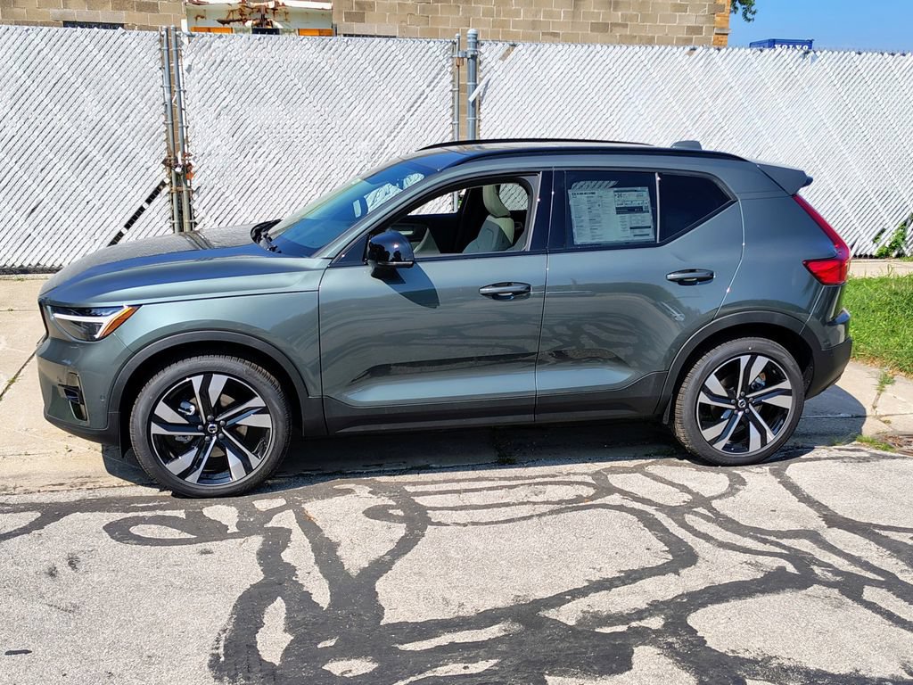 New 2026 Volvo XC40 B5 Ultra w/ Protection Package Premier AWD/4WD image 7