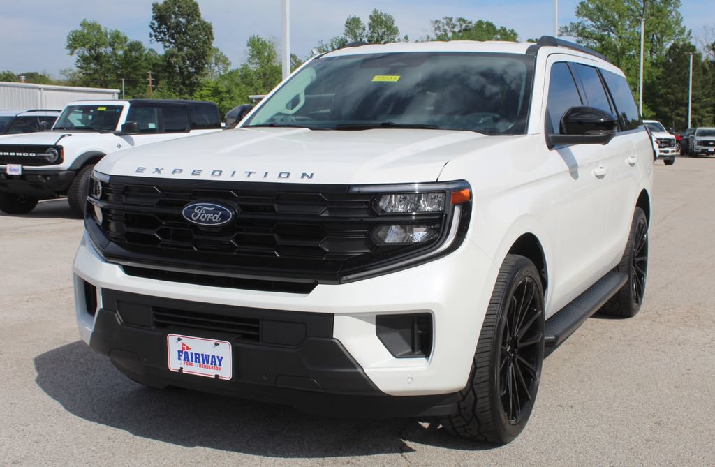 New 2026 Ford Expedition Active RWD image 4