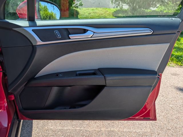 Used 2020 Ford Fusion S FWD image 31