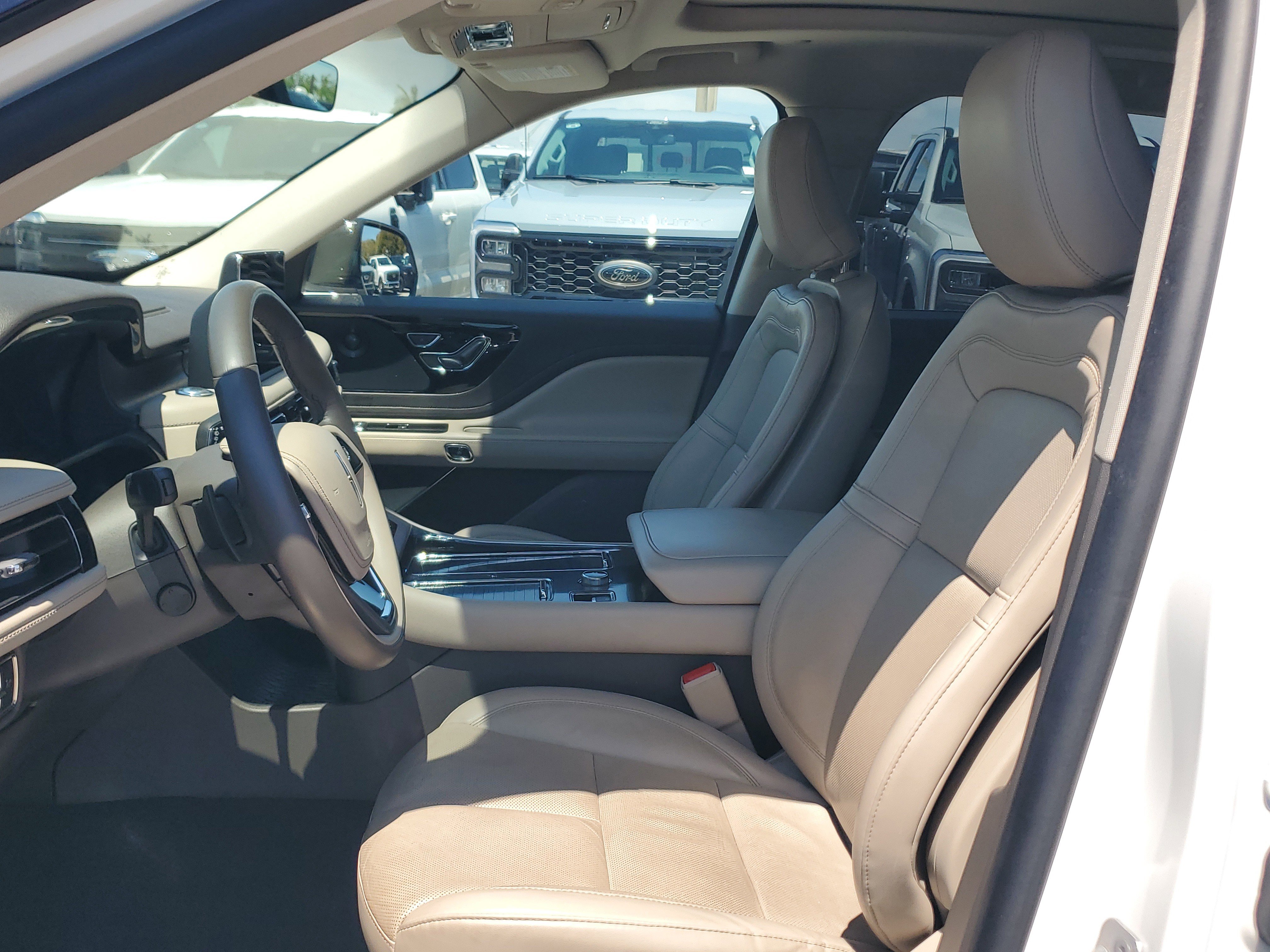 Used 2022 Lincoln Aviator Reserve image 12