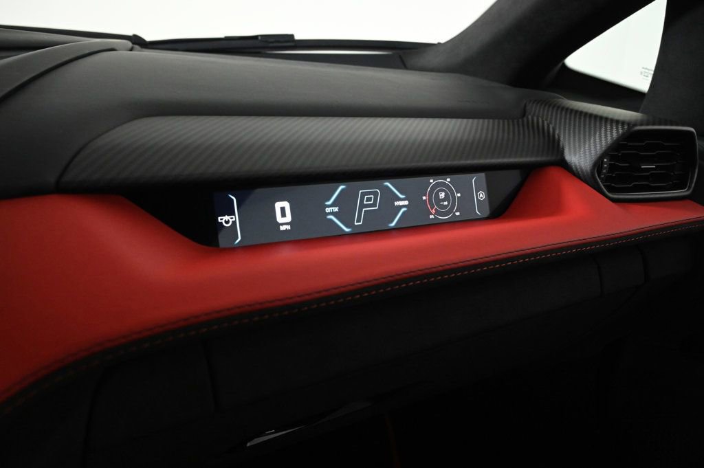 Used 2024 Lamborghini Revuelto image 22