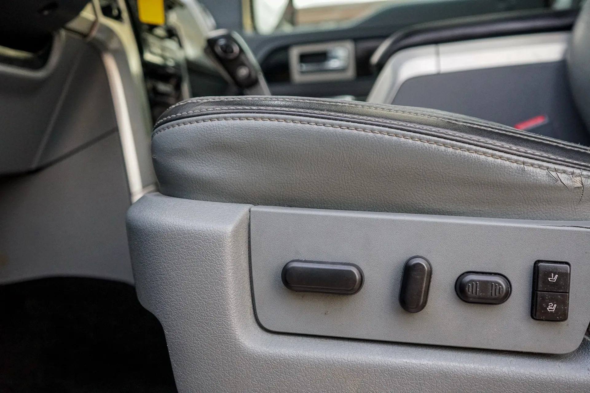 Used 2011 Ford F150 Platinum AWD/4WD image 31