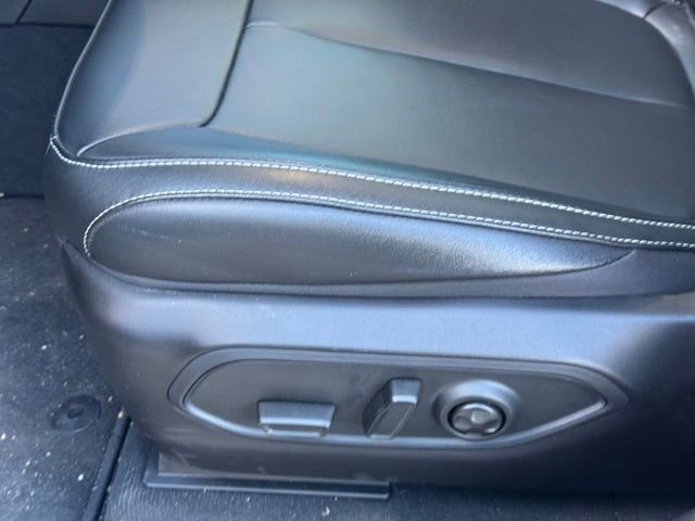 Certified 2024 Jeep Grand Cherokee Limited w/ Black Appearance Package image 17