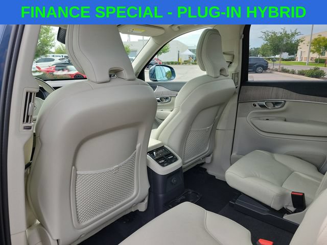 Used 2024 Volvo XC90 T8 Plus w/ Protection Package Premier AWD/4WD image 12