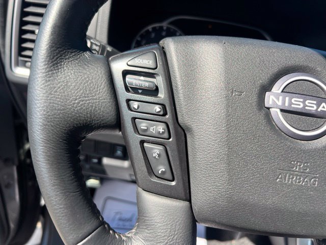 Used 2022 Nissan Frontier SV AWD/4WD image 9