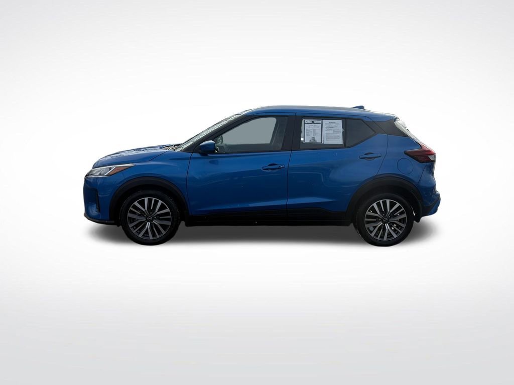 Used 2023 Nissan Kicks SV image 4