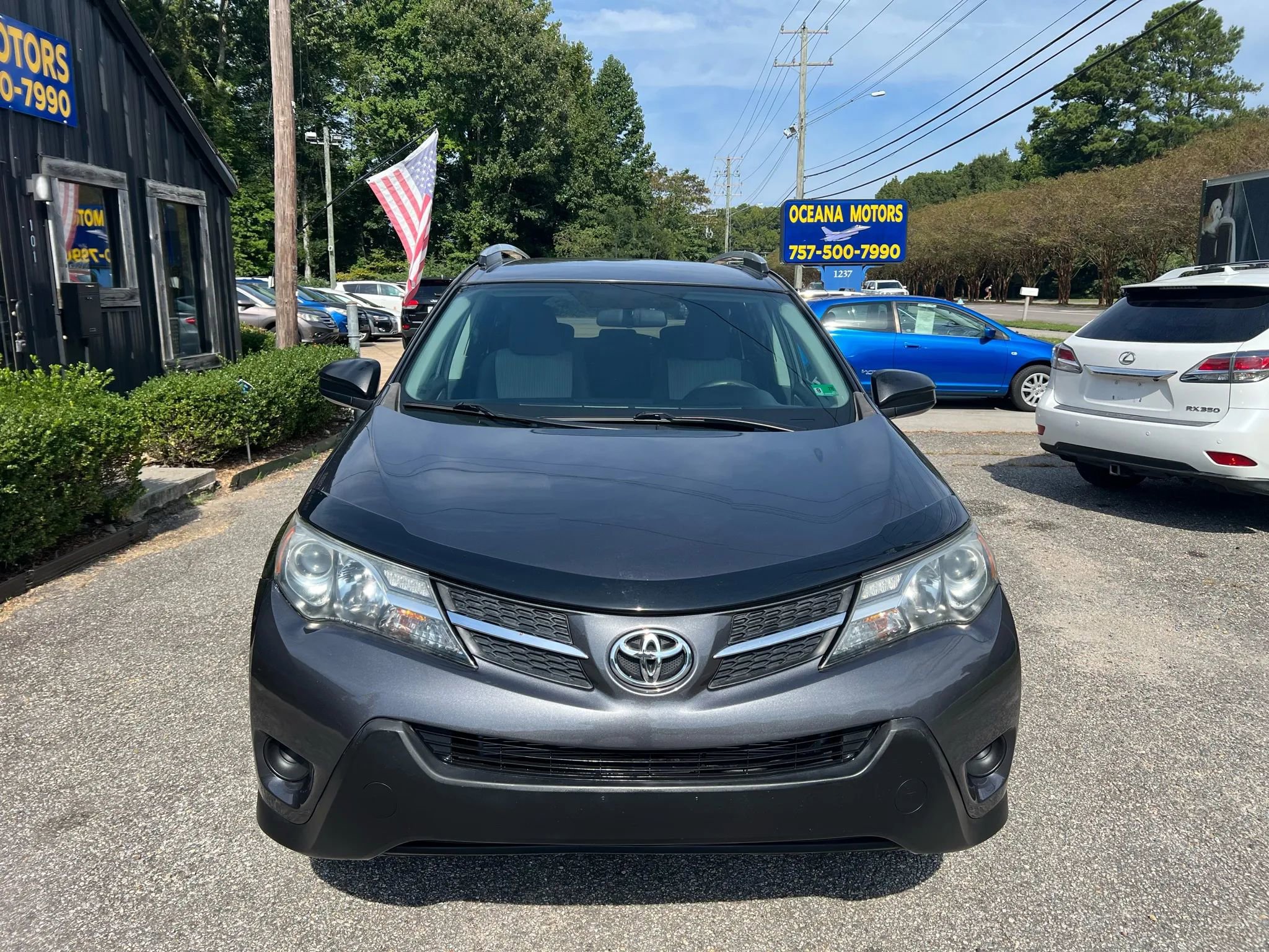 Used 2014 Toyota RAV4 LE image 2