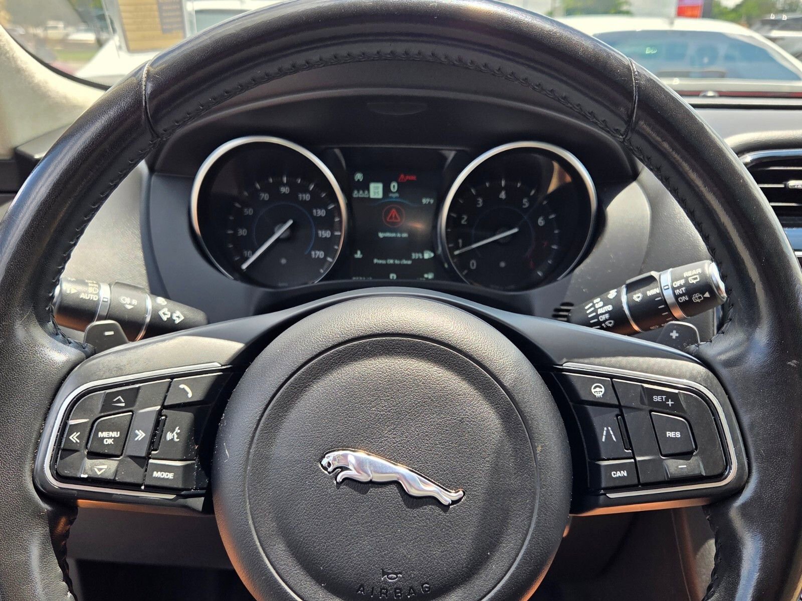 Used 2019 Jaguar F-PACE AWD/4WD image 25