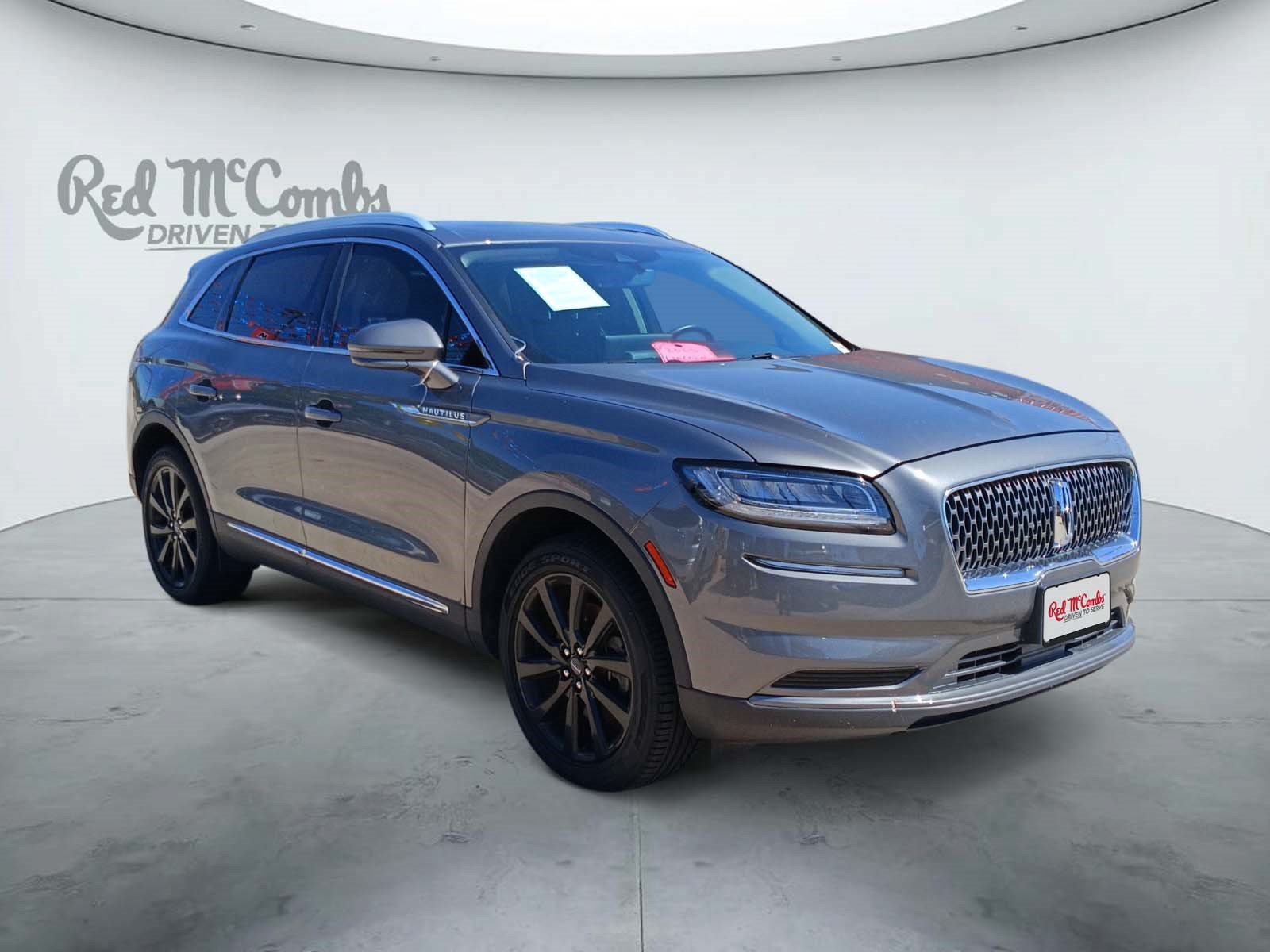 Used 2023 Lincoln Nautilus Reserve w/ Monochromatic Package FWD image 3