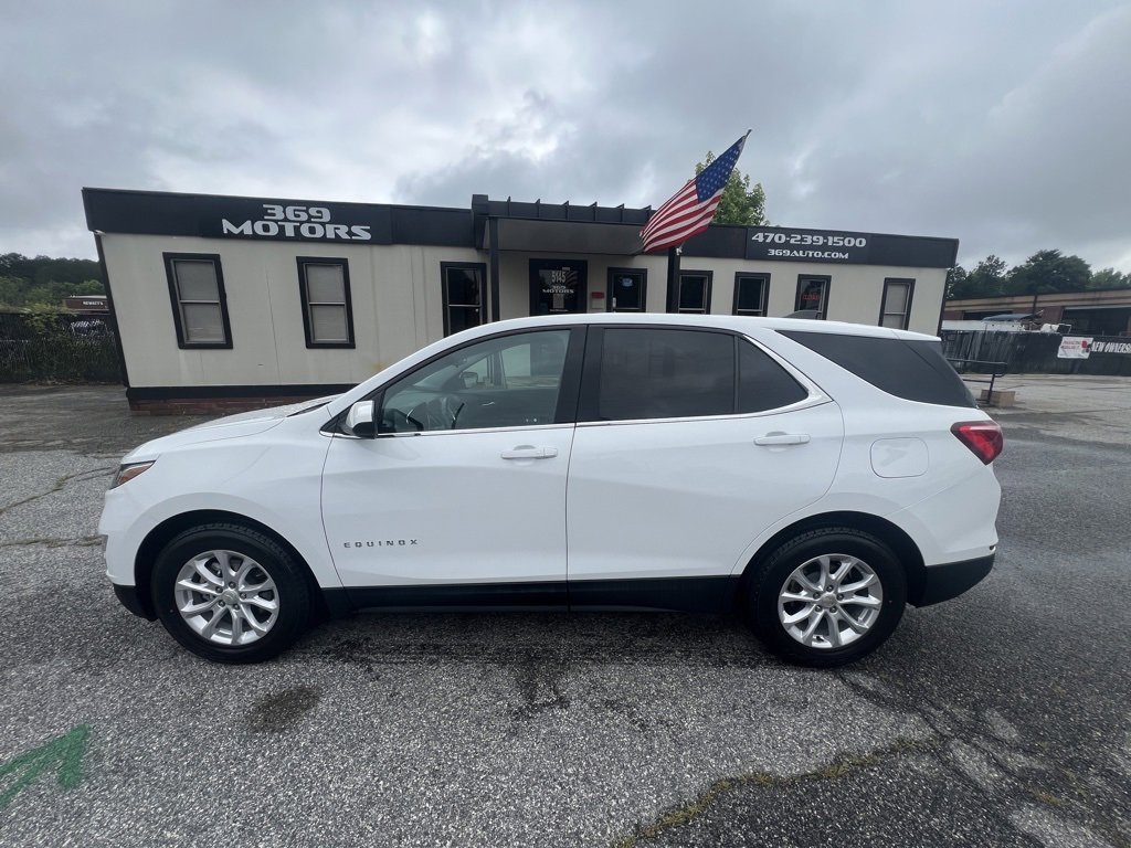 Used 2020 Chevrolet Equinox LT w/ Driver Convenience Package image 2