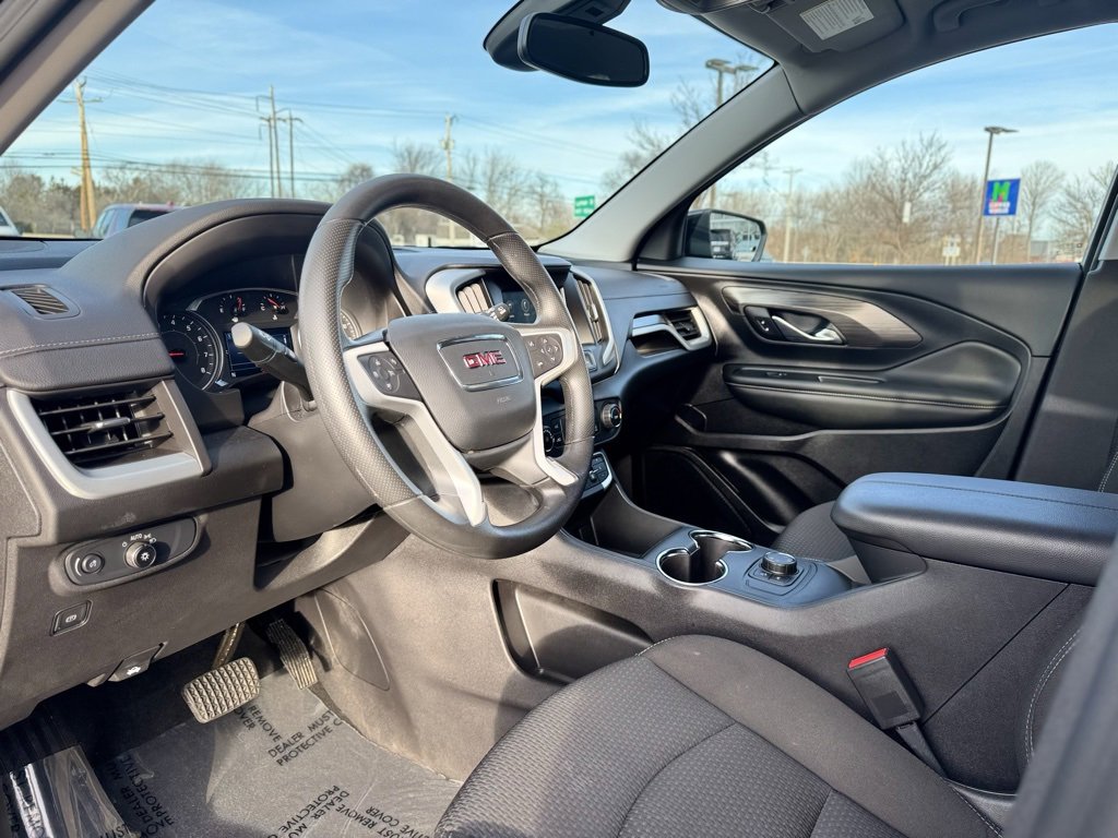 Used 2024 GMC Terrain SLE image 15