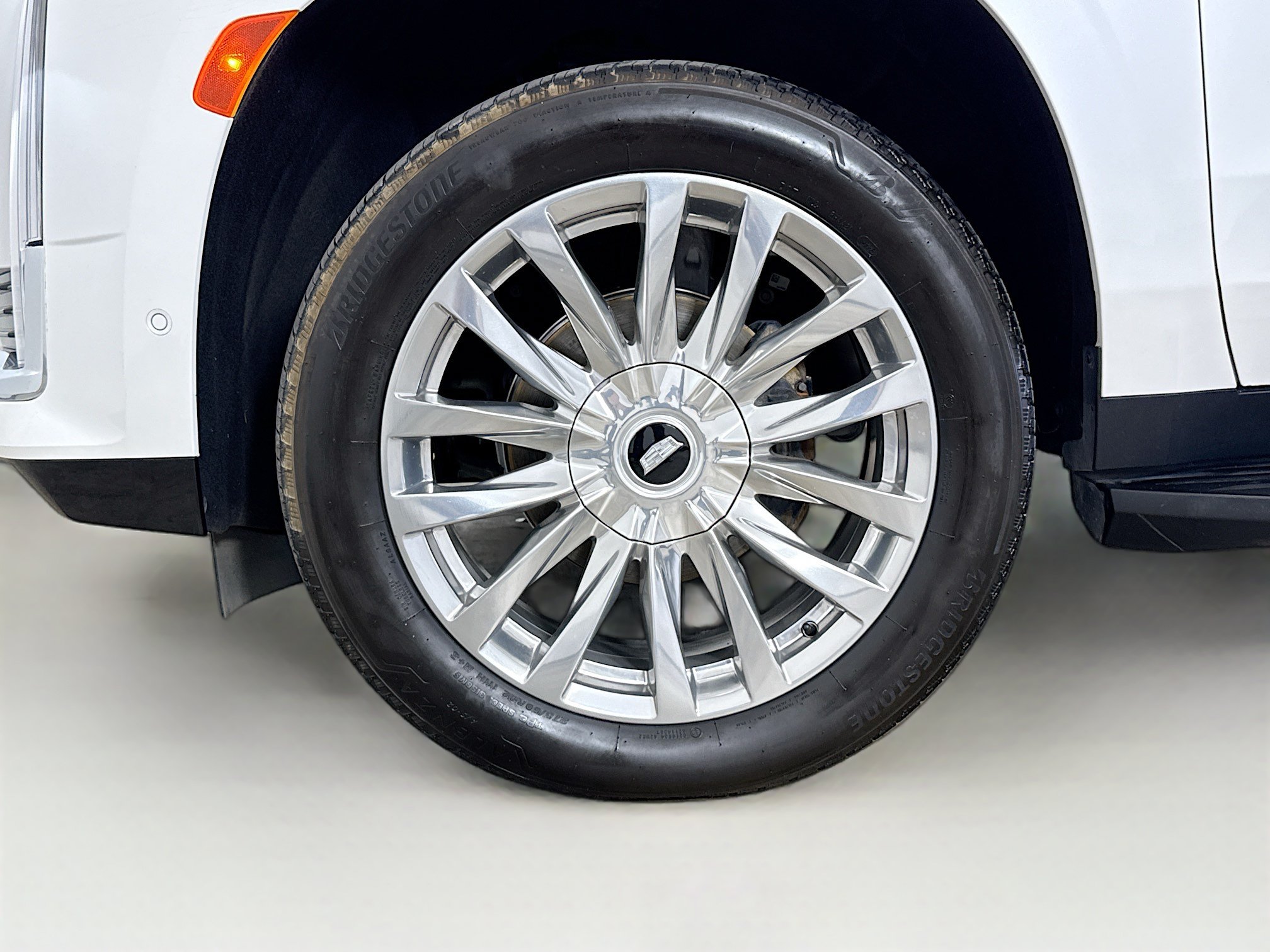 Used 2021 Cadillac Escalade Premium Luxury RWD image 36