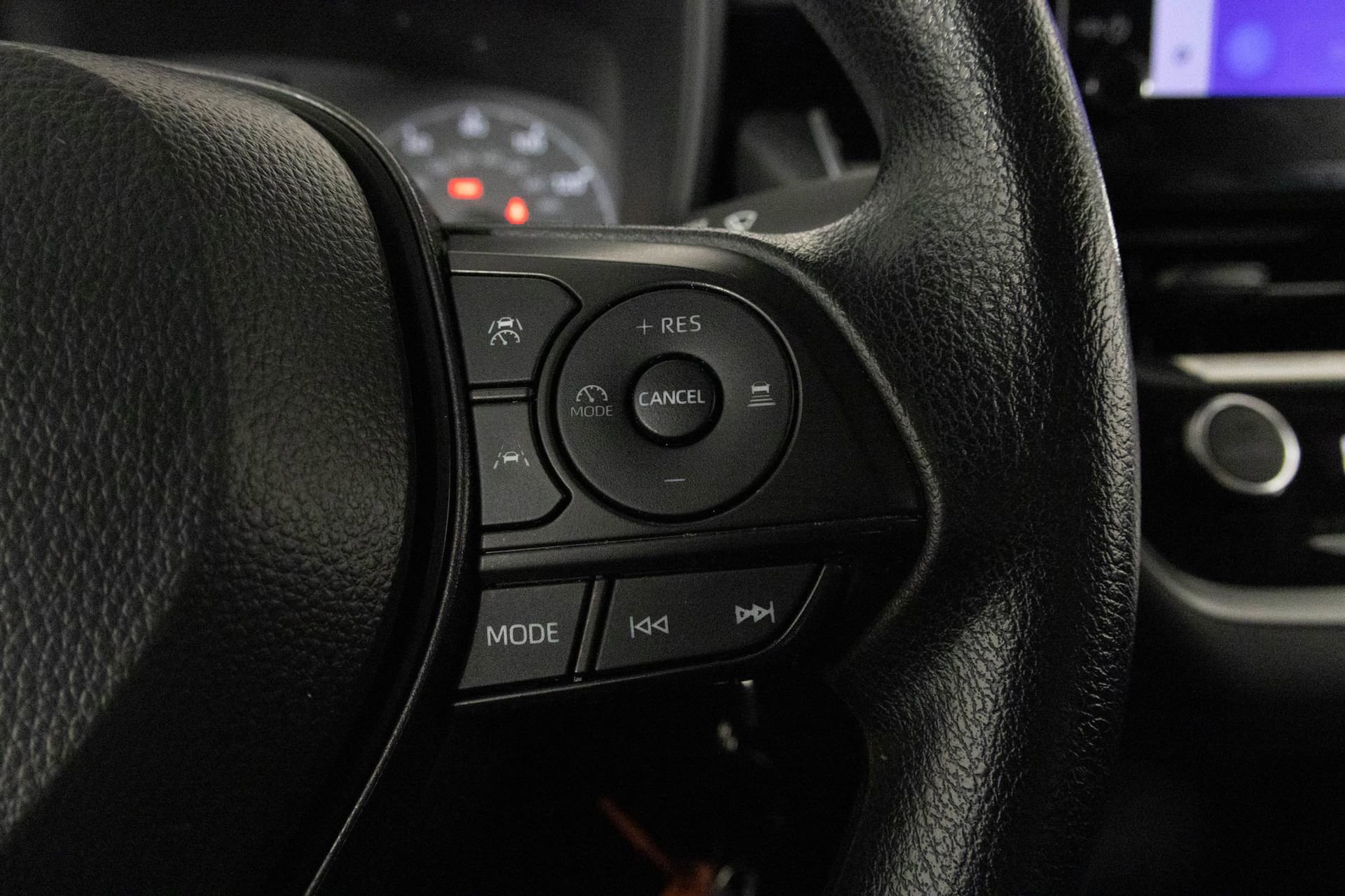 Used 2024 Toyota Corolla LE image 28