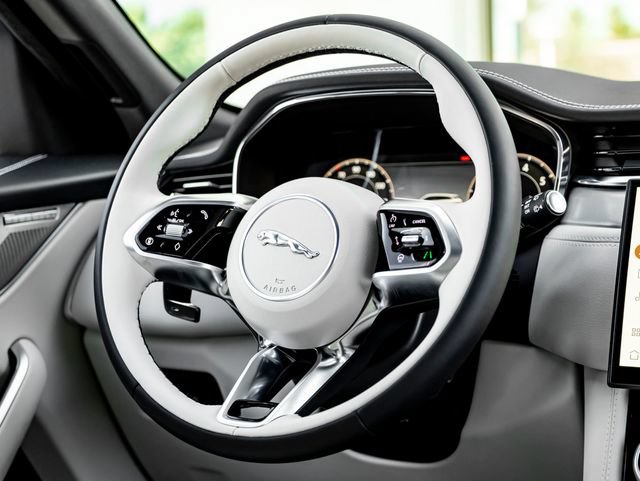New 2026 Jaguar F-PACE R-Dynamic S AWD/4WD image 20