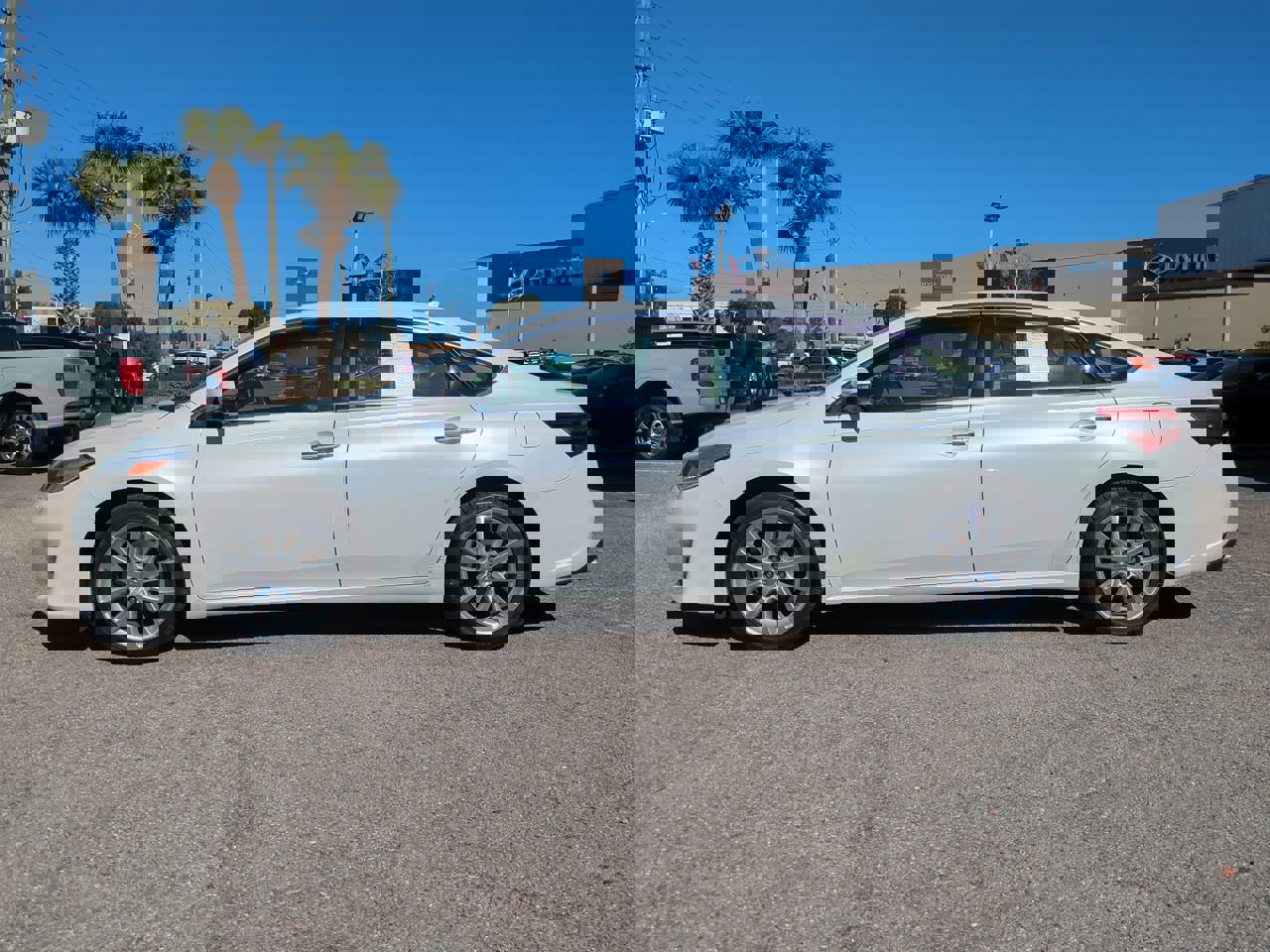 Used 2014 Toyota Avalon Limited image 7