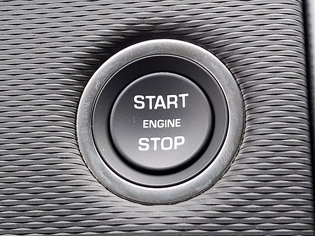 New 2026 Land Rover Discovery Limited Edition image 12