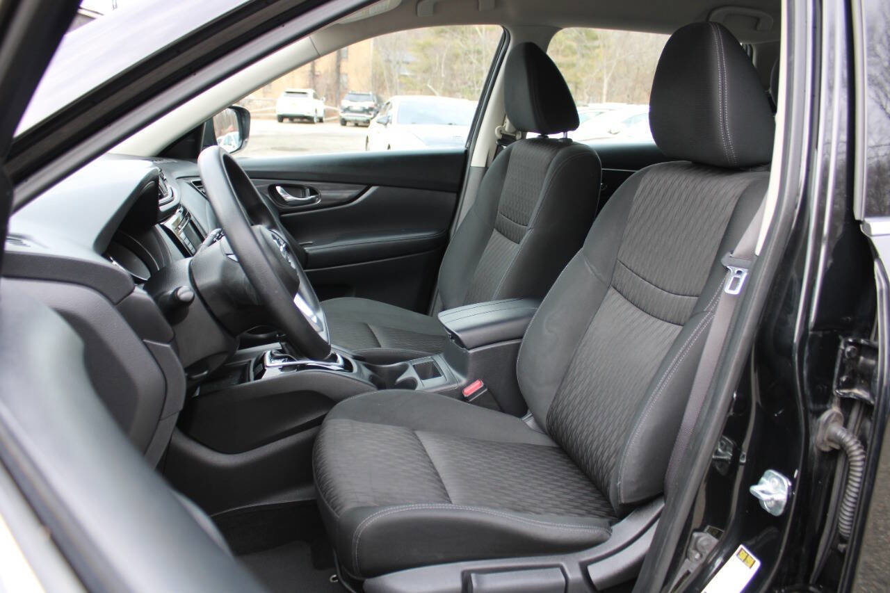 Used 2018 Nissan Rogue S image 23