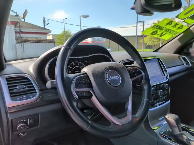 Used 2020 Jeep Grand Cherokee Laredo AWD/4WD image 31