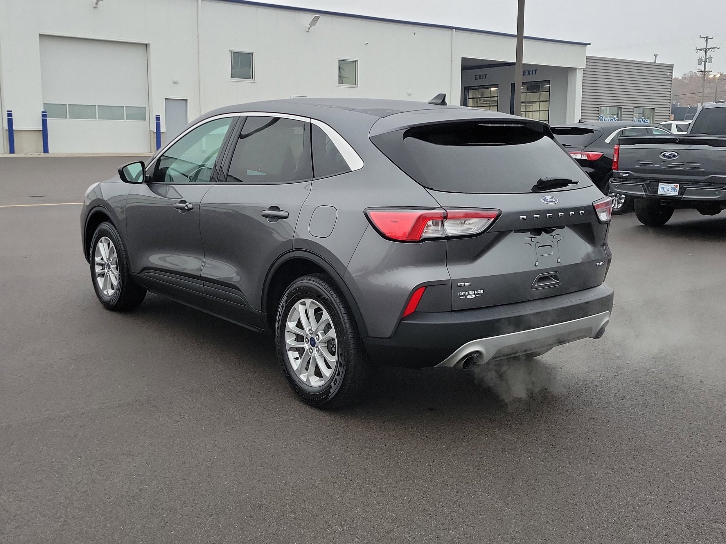 Certified 2022 Ford Escape SE w/ Convenience Package AWD/4WD image 3