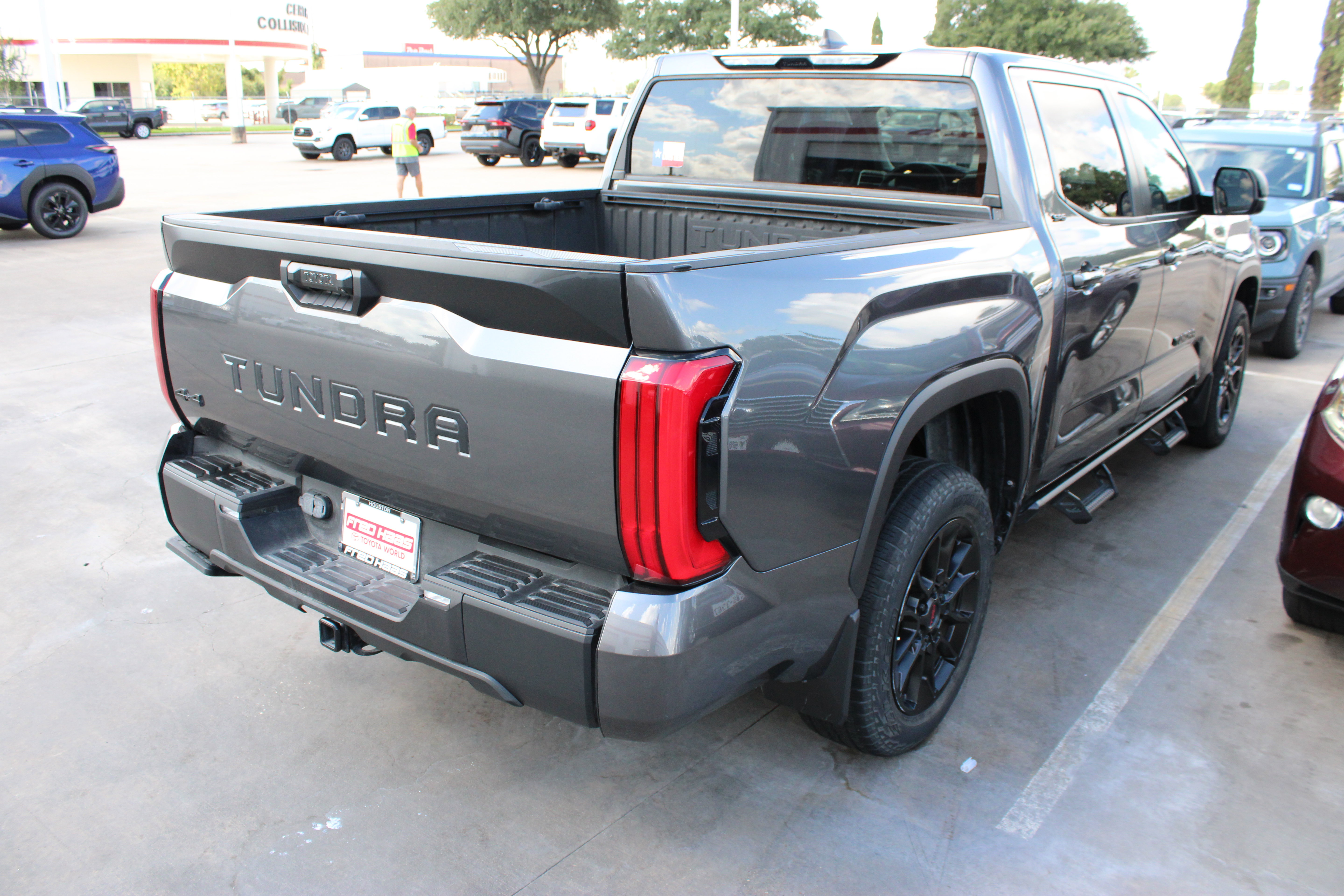 Used 2024 Toyota Tundra SR5 w/ SR5 Premium Package AWD/4WD image 9
