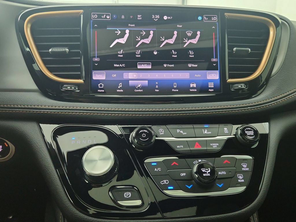 New 2027 Chrysler Pacifica Pinnacle w/ Theater Group AWD/4WD image 26