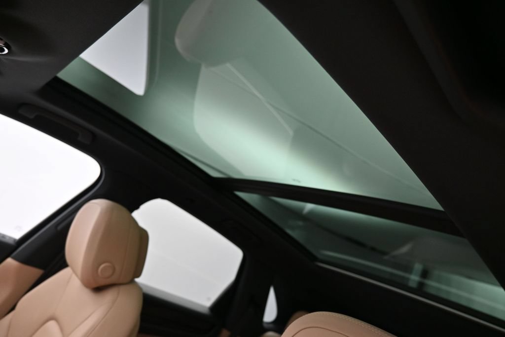 Certified 2021 Porsche Cayenne S AWD/4WD image 11