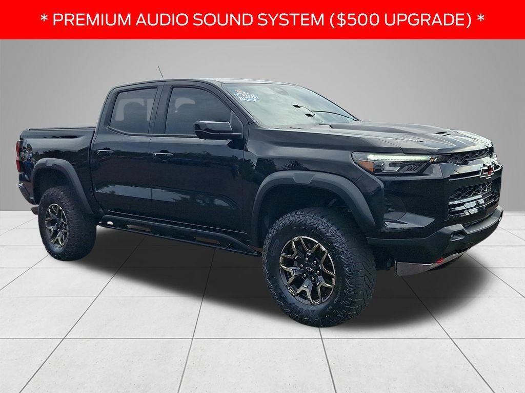 Used 2024 Chevrolet Colorado ZR2 w/ Technology Package AWD/4WD image 3