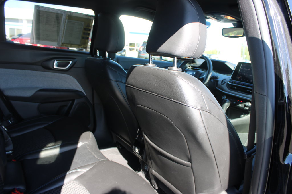 Used 2025 Jeep Compass Latitude AWD/4WD image 32