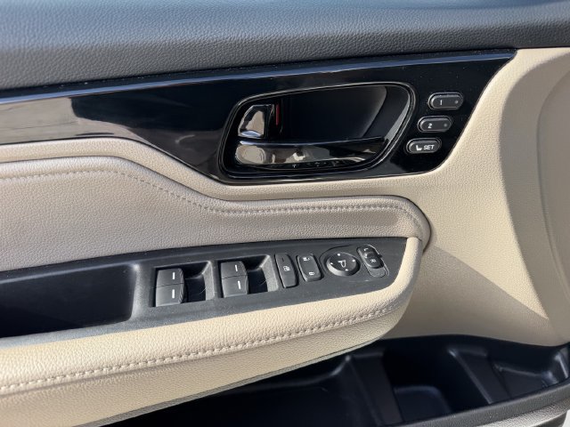 Used 2023 Honda Odyssey Touring image 11