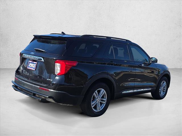 Used 2022 Ford Explorer XLT w/ Equipment Group 202A image 5