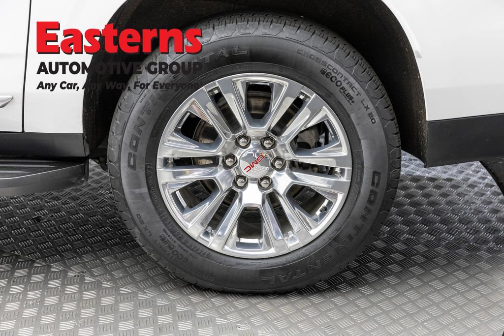 Used 2025 GMC Yukon XL Denali AWD/4WD image 8