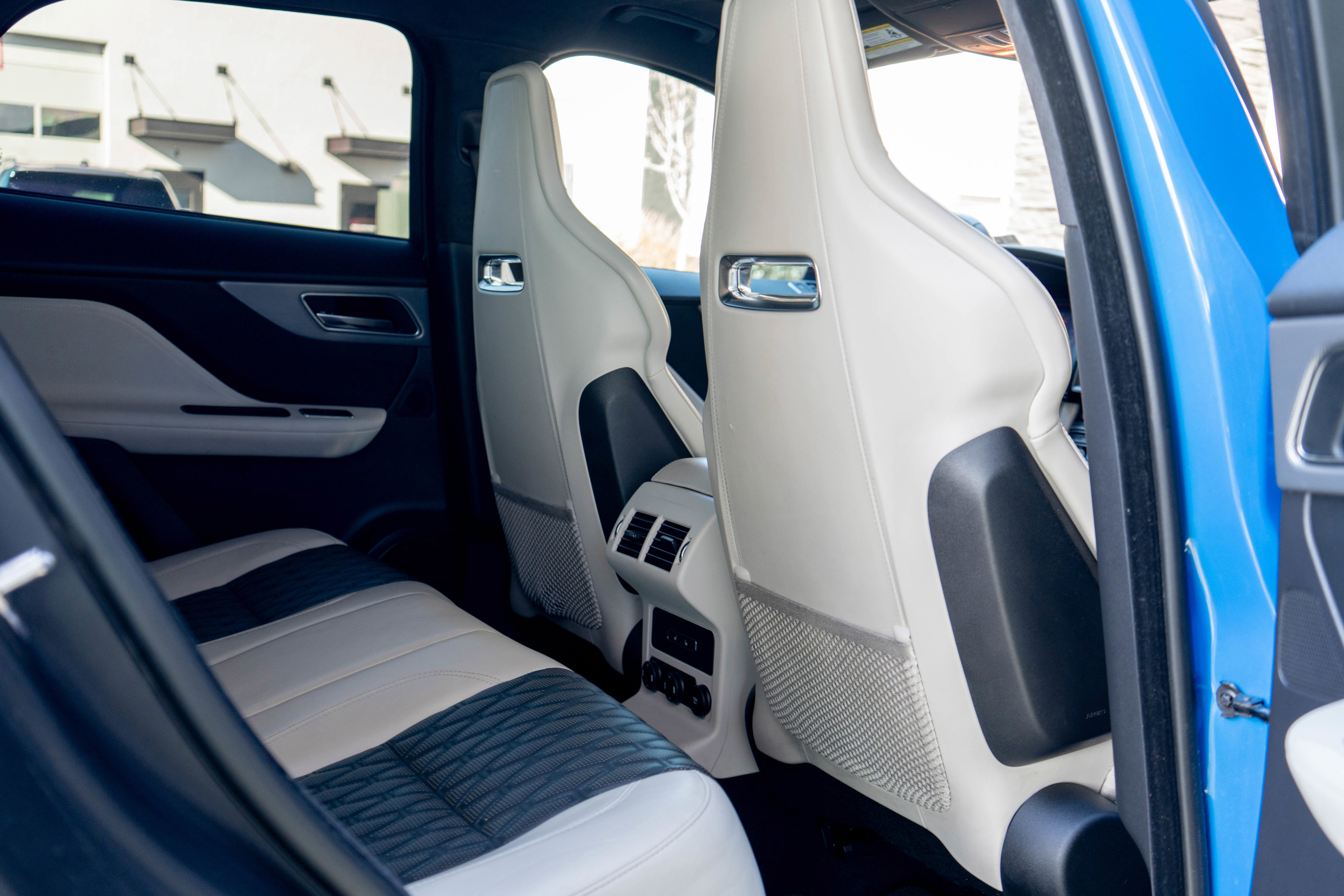 Used 2020 Jaguar F-PACE SVR image 26